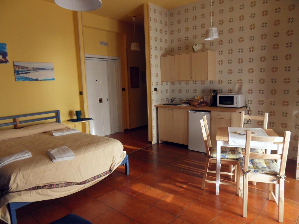 Leucosia Bed & Breakfast Salerno Pokój zdjęcie